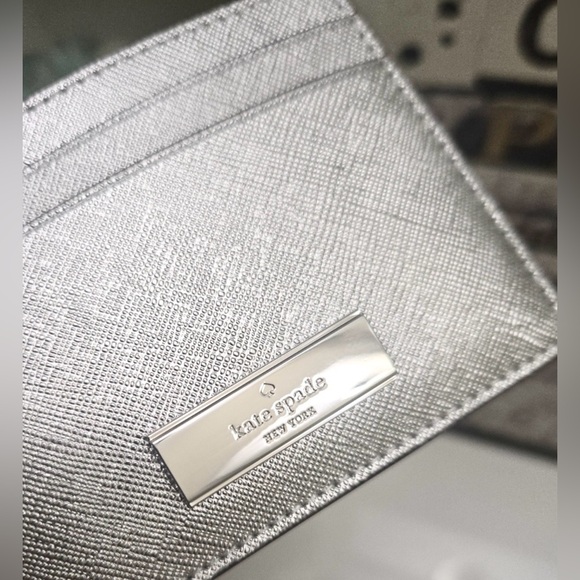 Kate Spade Saffiano Leather Metallic Silver Card Holder NEW 🚫 Callouts Retail$89 - Picture 3 of 5
